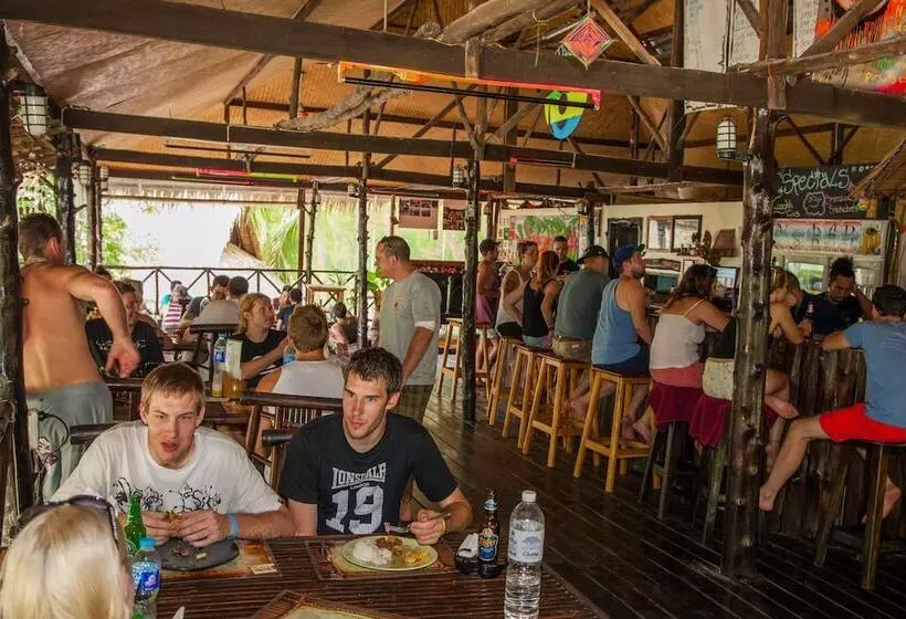 Shiralea Backpackers Resort