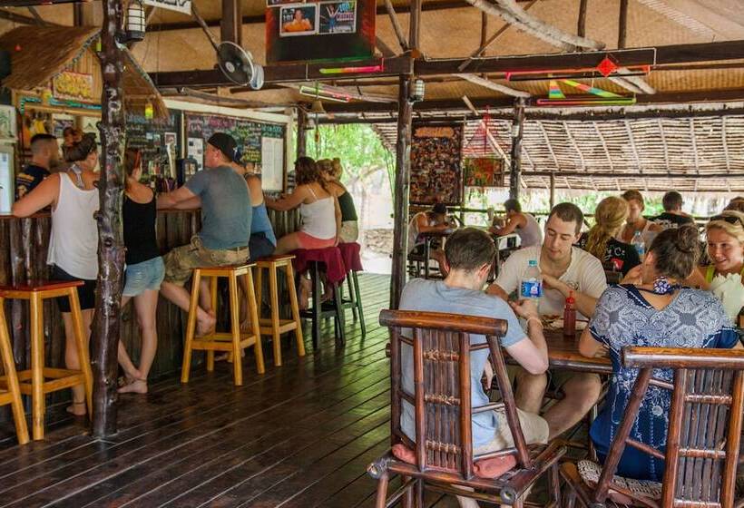 Shiralea Backpackers Resort