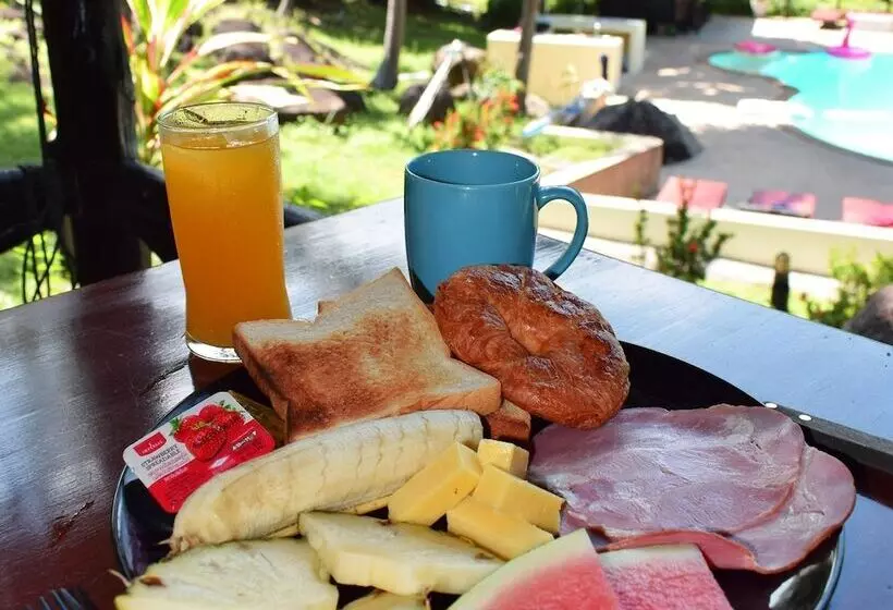 Shiralea Backpackers Resort