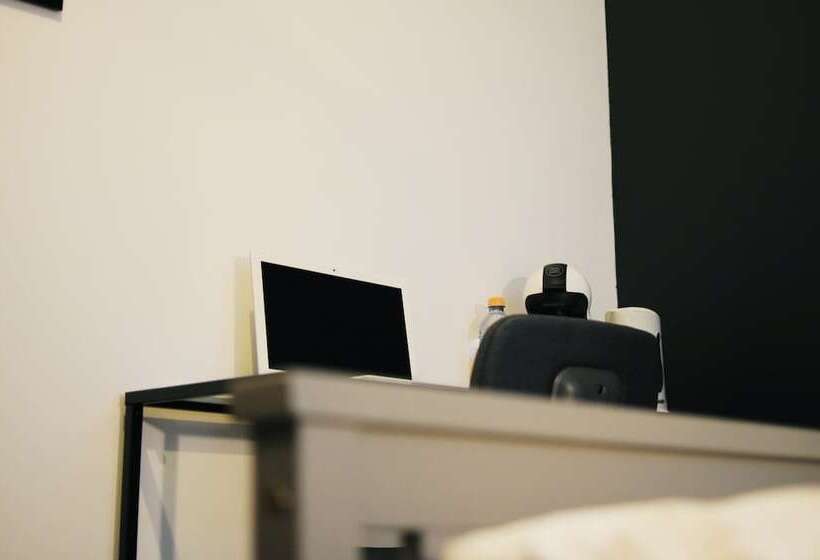 Warsaw Downtown Hostel