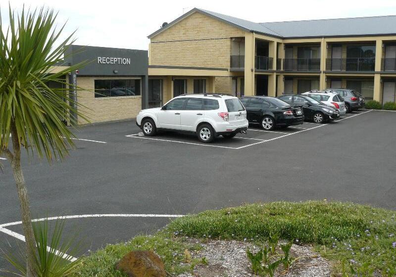 Bay Motel Safety Beach