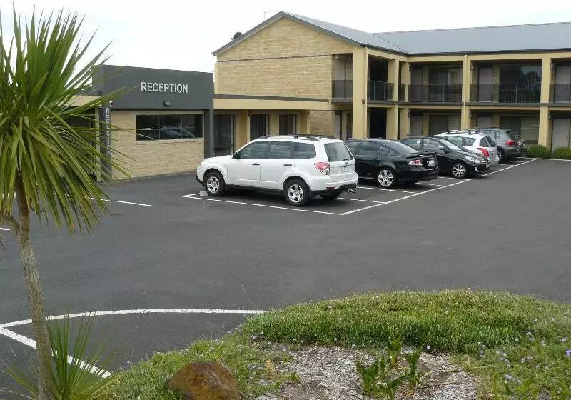 Bay Motel Safety Beach