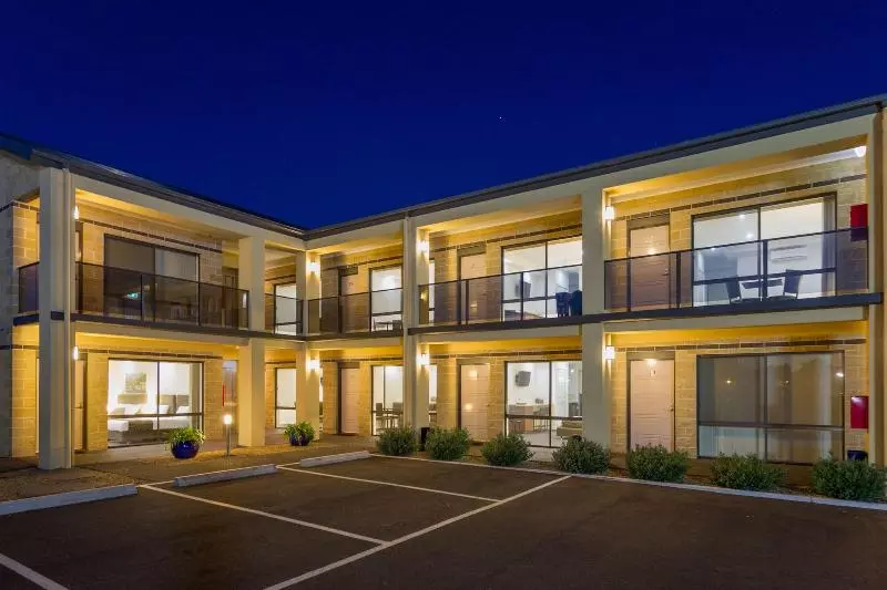 Bay Motel Safety Beach