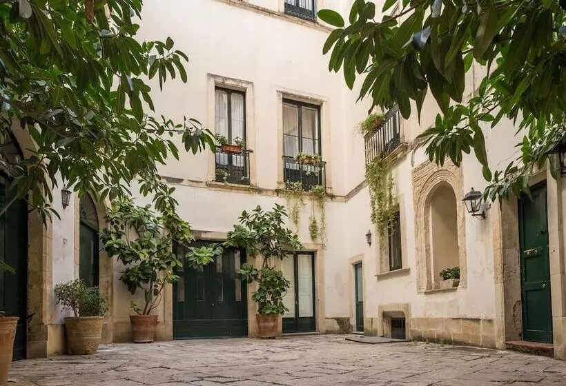 تختخواب و صبحانه Palazzo Bernardini Suites