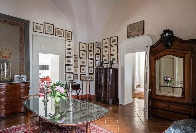 تختخواب و صبحانه Palazzo Bernardini Suites