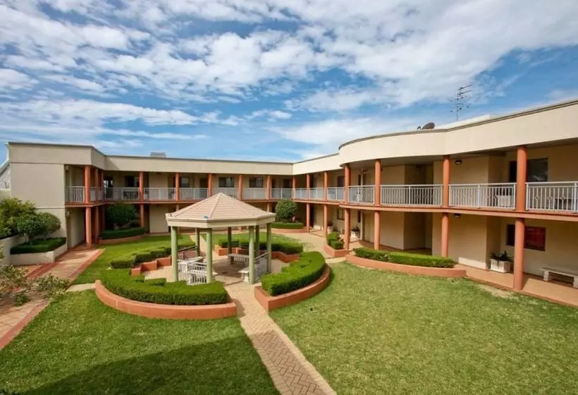 Cosmopolitan Apartments