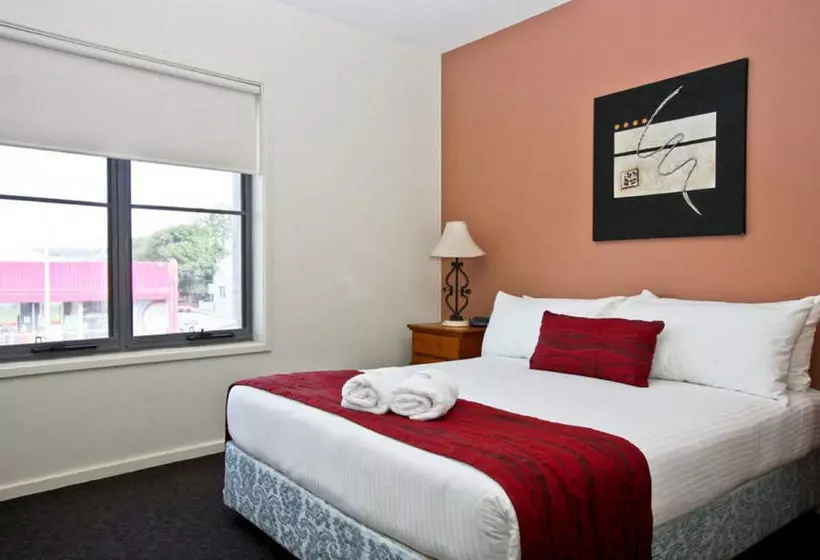 Cosmopolitan Apartments