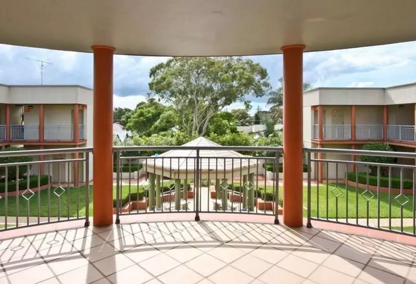 Cosmopolitan Apartments