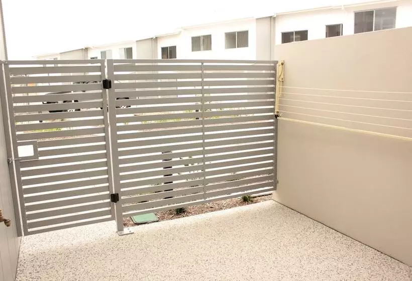 Direct Collective Breeze On Brightwater