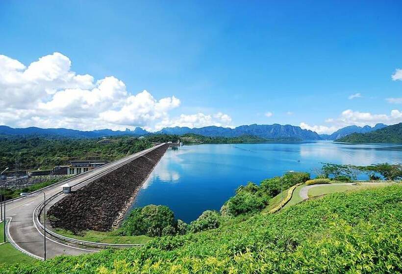 בית מלון כפרי 100 Islands Resort & Spa