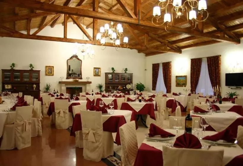 هتل Agriturismo Monticelli