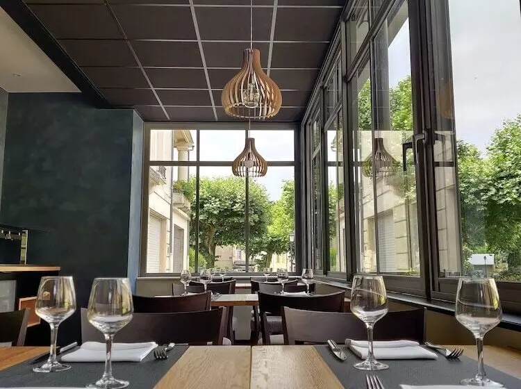 호텔 Logis Hôtel Restaurant De France