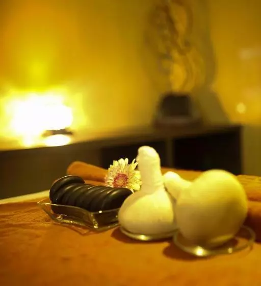 هتل Eden Plaza Danang