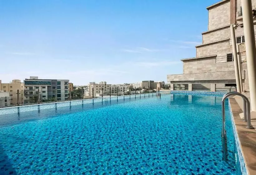 هتل Levatio Suites Muscat, A Member Of Radisson Individuals