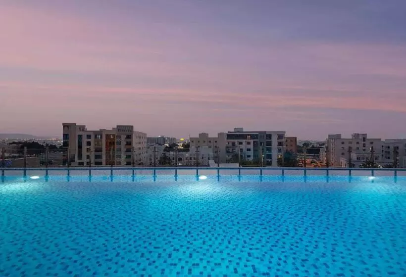 هتل Levatio Suites Muscat, A Member Of Radisson Individuals