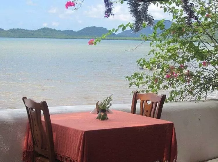 Отель Pierhouse Lodging