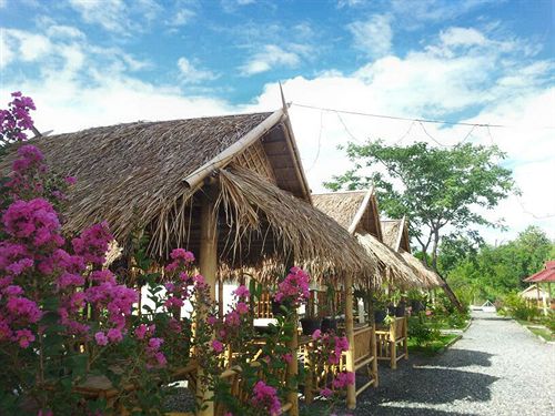 Hotel Smile Resort Chiangmai