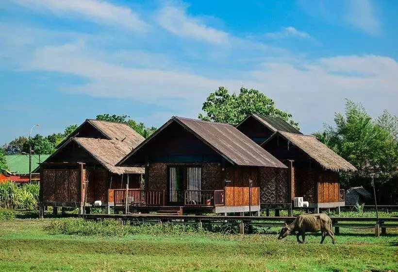 Hotelli The Gemalai Village