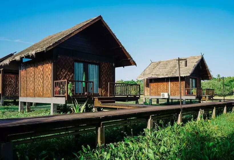 Hotelli The Gemalai Village