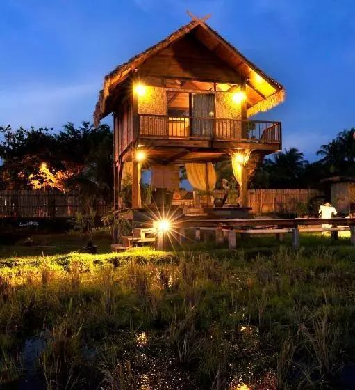 Hotelli The Gemalai Village