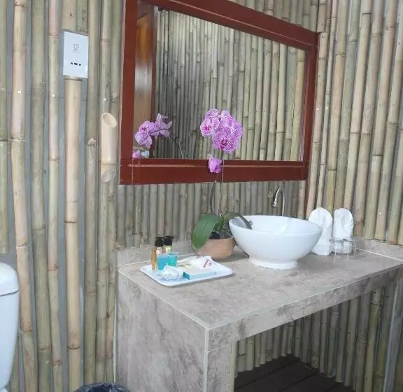 Hotelli The Gemalai Village