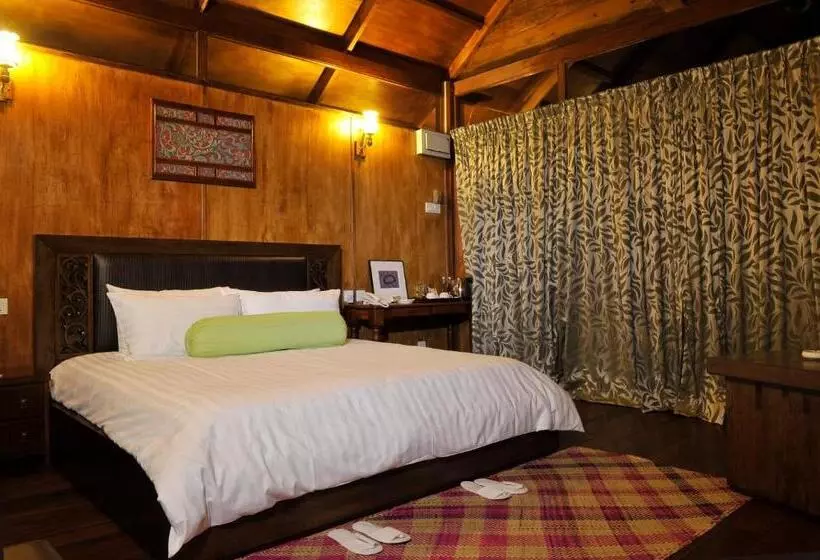 Hotelli The Gemalai Village