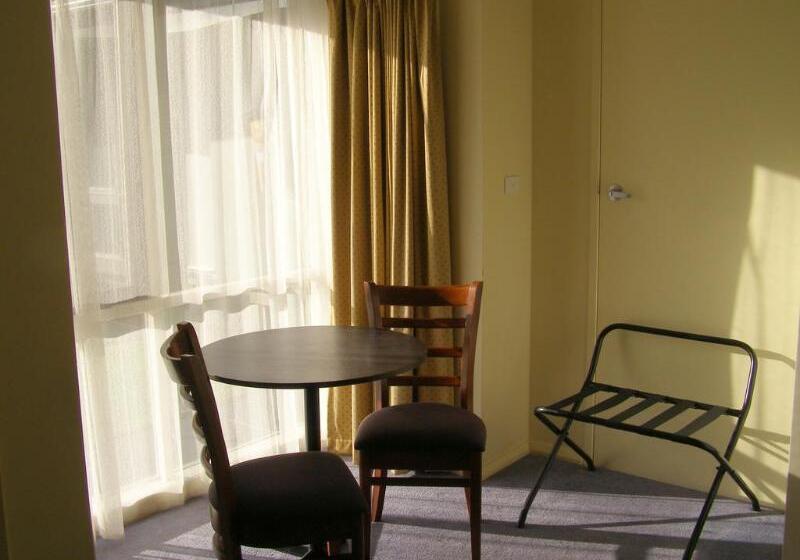 Мотель Eight Spence