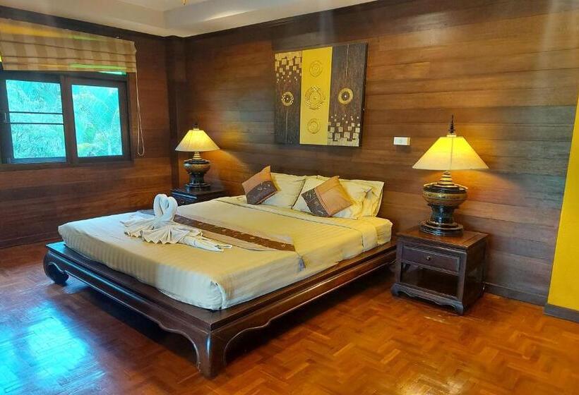 Baan Chai Thung Resort