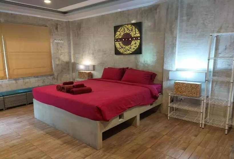 Baan Chai Thung Resort