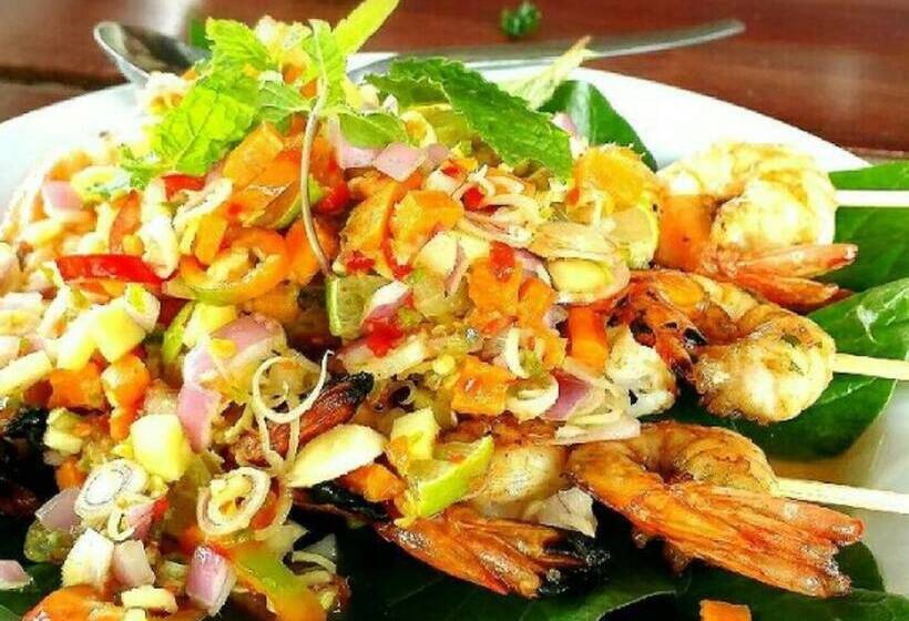 Sincere Guest House & Restaurant   Hostel