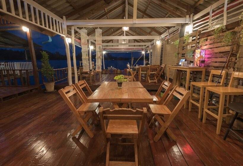 Sincere Guest House & Restaurant   Hostel