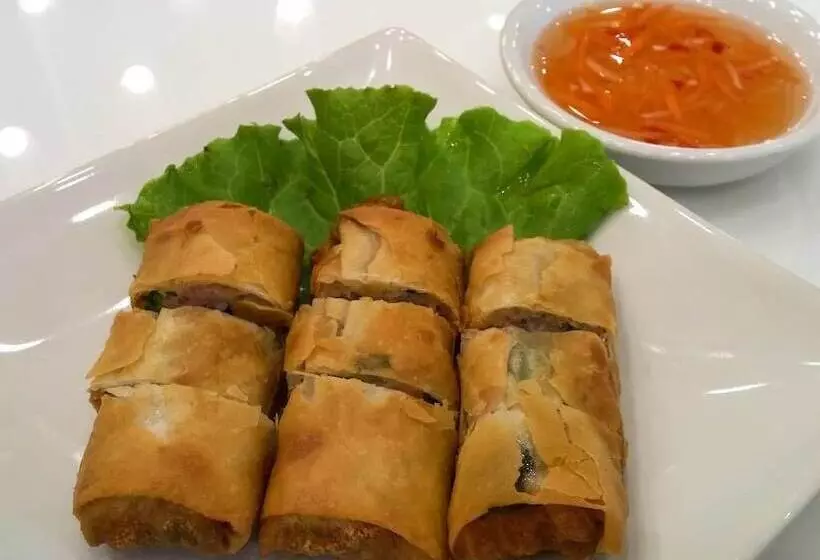 Sincere Guest House & Restaurant   Hostel