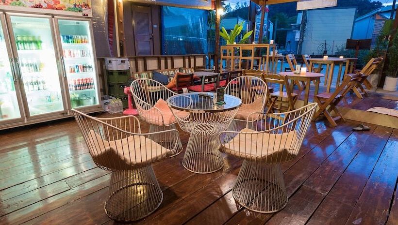 Sincere Guest House & Restaurant   Hostel