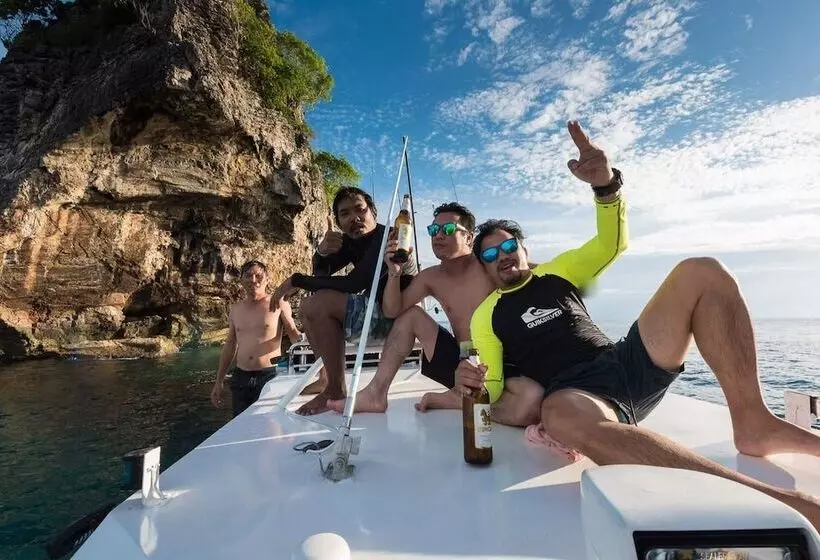 Sincere Guest House & Restaurant   Hostel