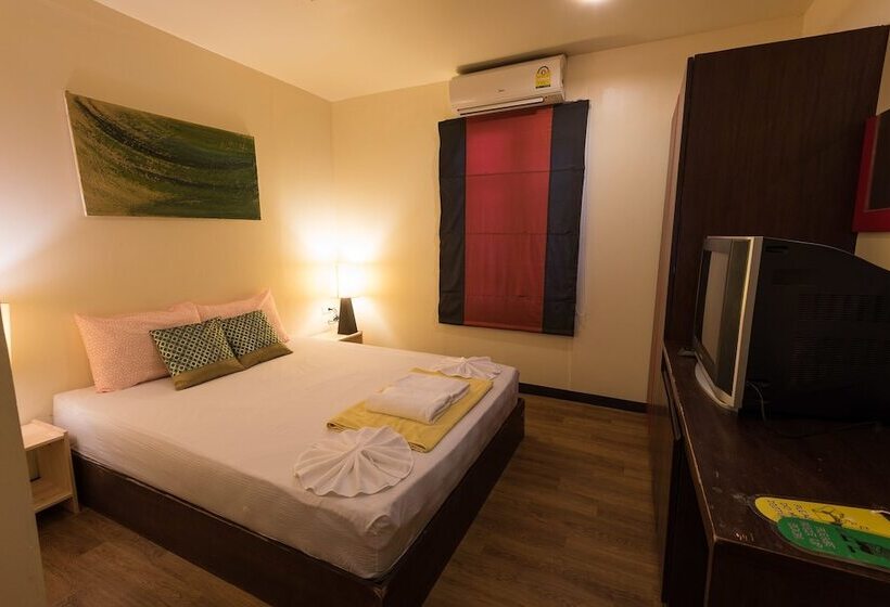 Sincere Guest House & Restaurant   Hostel