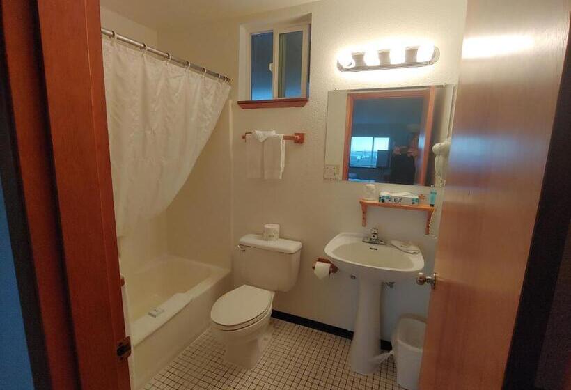 The Dublin House Motel