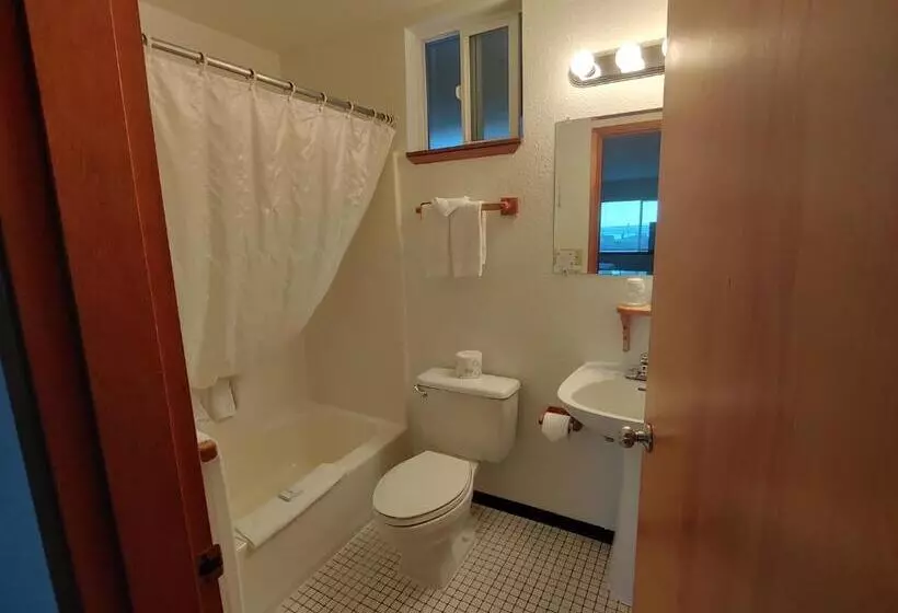 The Dublin House Motel