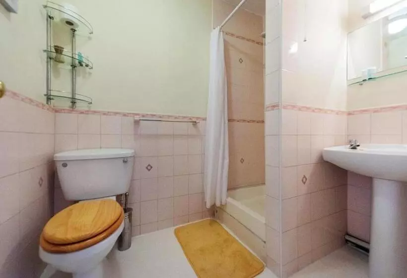 ベッドアンドブレックファースト Baldwin House