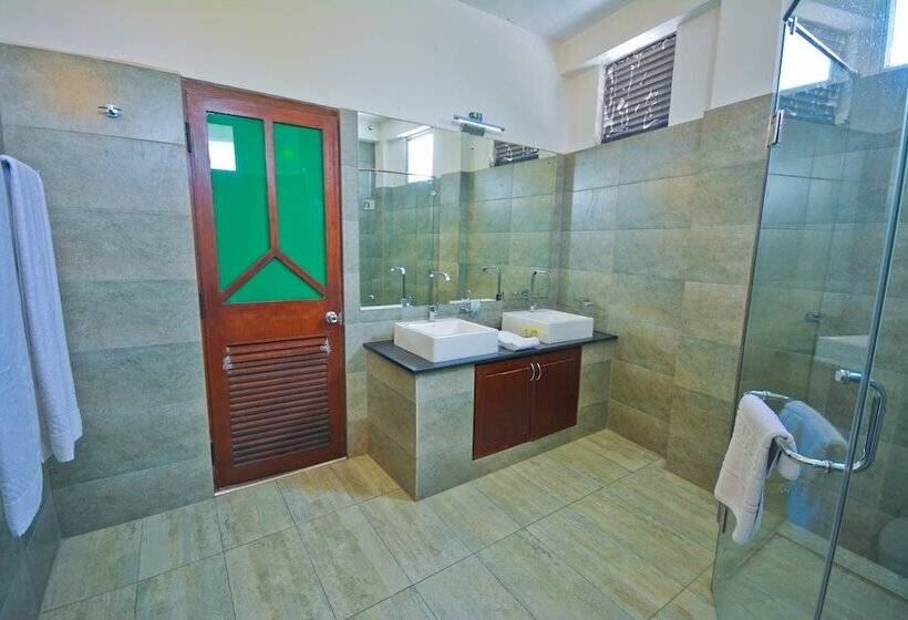 مبيت وإفطار Monsoon Suites