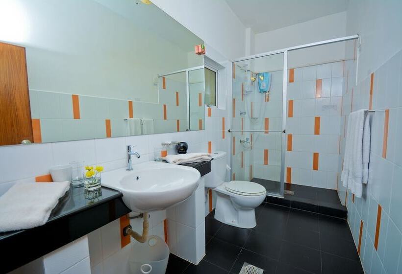 مبيت وإفطار Monsoon Suites