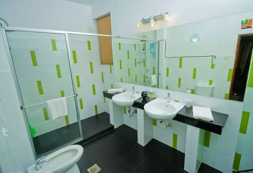 تختخواب و صبحانه Monsoon Suites