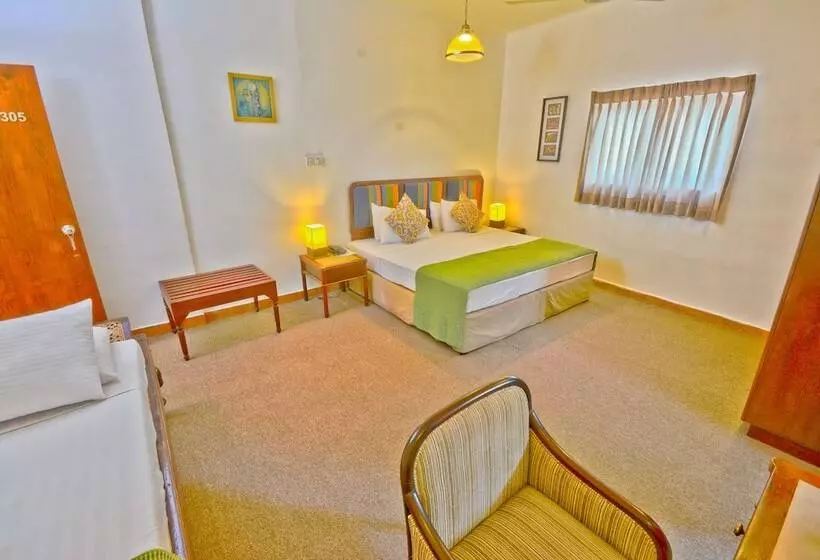 تختخواب و صبحانه Monsoon Suites