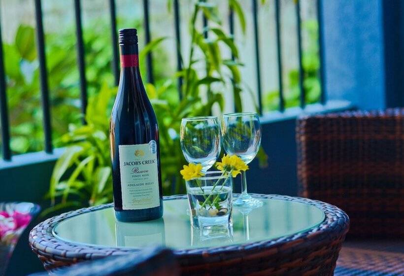 مبيت وإفطار Monsoon Suites