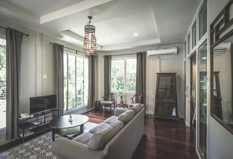 Blu Monkey Pooltara Krabi Hotel & Villas Pet Friendly