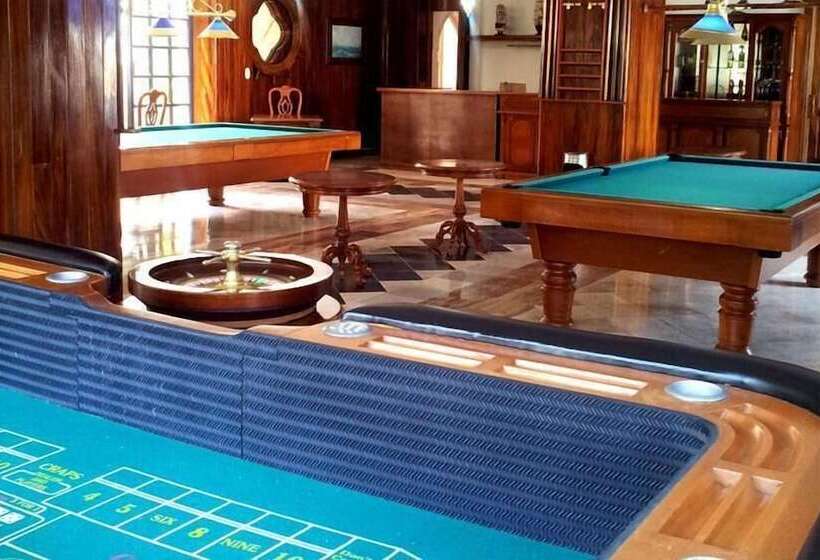 فندق Canadian Resort Huatulco