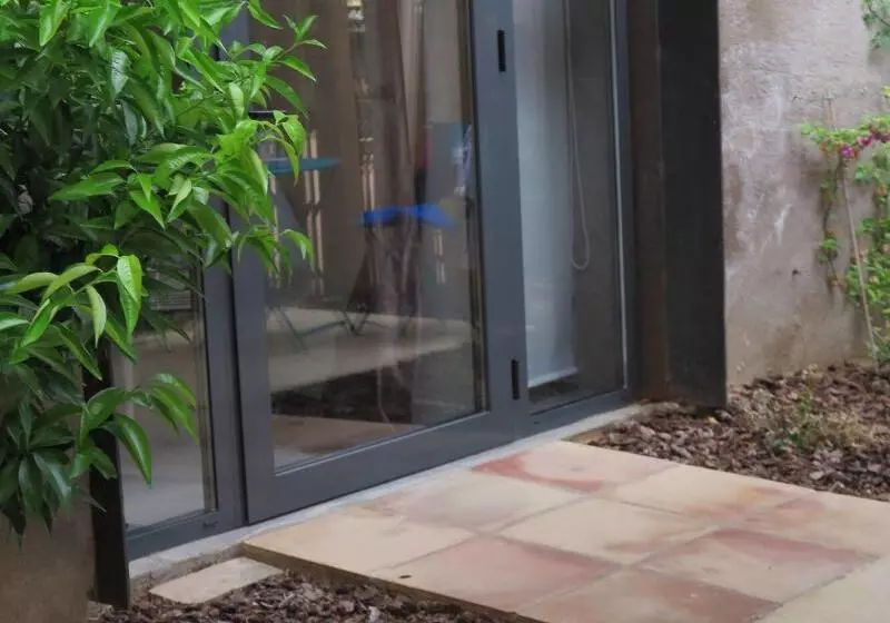 ホテル Mas Carreras 1846