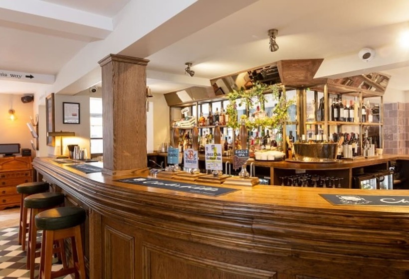 בית מלון כפרי The Old Cock Inn