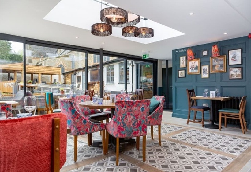 בית מלון כפרי The Old Cock Inn