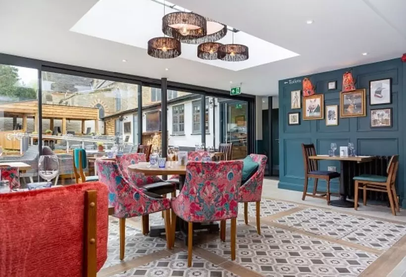 فندق The Old Cock Inn