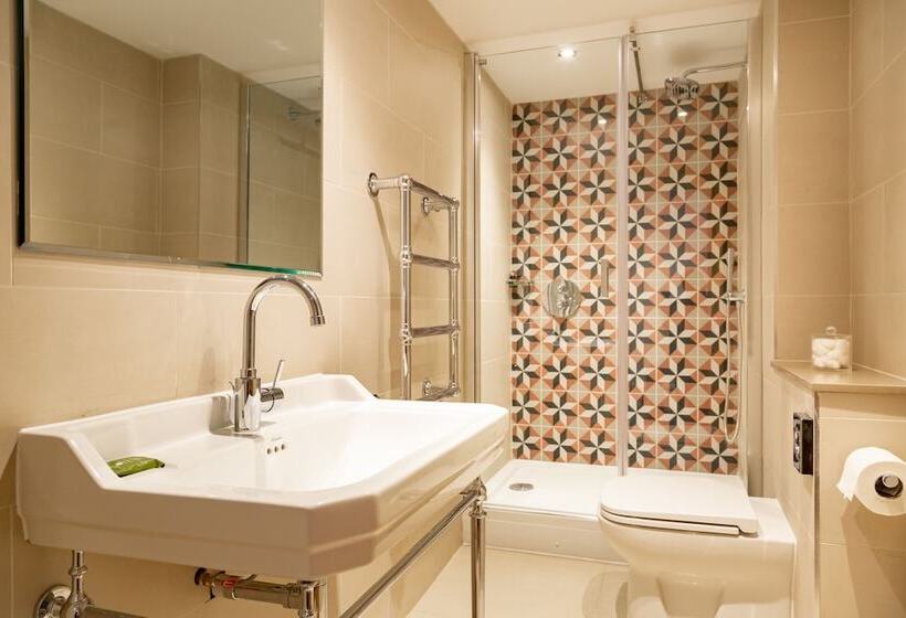 בית מלון כפרי The Old Cock Inn